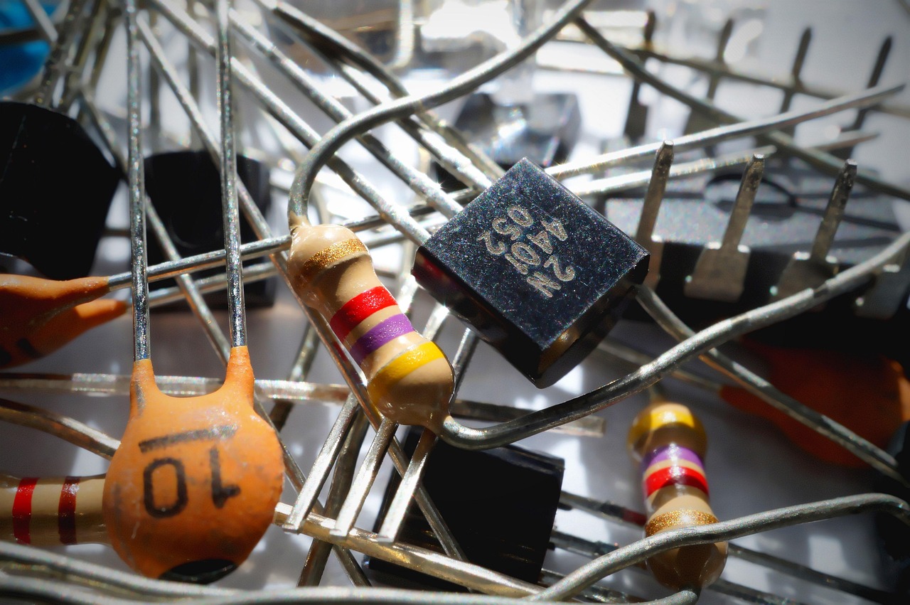 A Beginner's Guide to Reading Resistor Color Codes Without a Chart